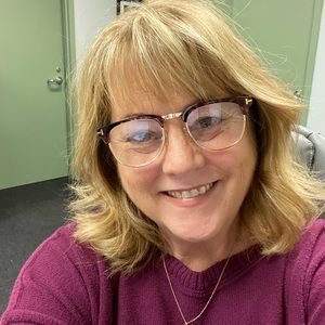 Meet your Posher, Kelli